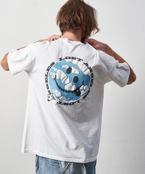 STUD MUFFIN(スタッドマフィン)の「mt8085-6ozピグメントダイコットン天竺アーススマイリー-サガラパッチ SSTシャツ(Tシャツ/カットソー・メンズ・ホワイト/チャコールグレー・2/4/3)」の13枚目の写真