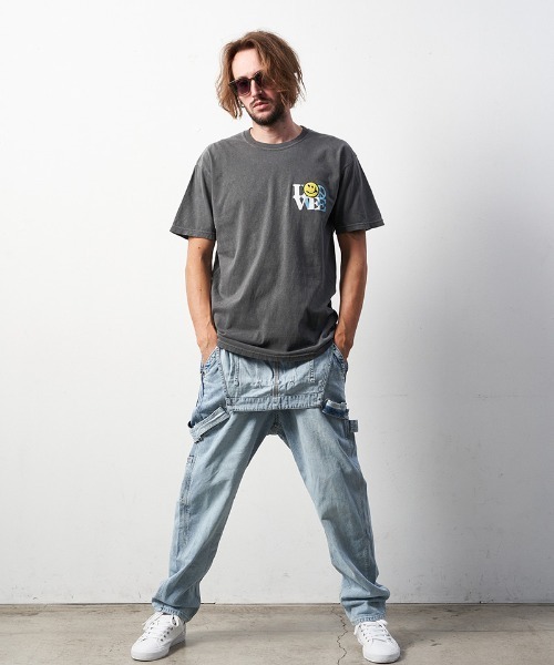 STUD MUFFIN(スタッドマフィン)の「mt8085-6ozピグメントダイコットン天竺アーススマイリー-サガラパッチ SSTシャツ(Tシャツ/カットソー・メンズ・ホワイト/チャコールグレー・2/4/3)」の17枚目の写真