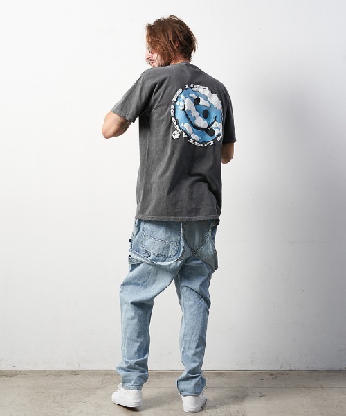 STUD MUFFIN(スタッドマフィン)の「mt8085-6ozピグメントダイコットン天竺アーススマイリー-サガラパッチ SSTシャツ(Tシャツ/カットソー・メンズ・ホワイト/チャコールグレー・2/4/3)」の20枚目の写真