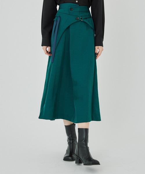 UNITED TOKYO(ユナイテッドトウキョウ)の「ナイロングラムスカート(スカート・レディース・アイボリー/グリーン/ブラック・3/1/2)」の9枚目の写真