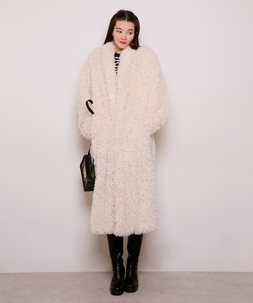 Seemi. byNICECLAUP( シーミーバイナイスクラップ)の「【Seemi】Seemiロングファーコート(その他アウター・レディース・ブラック/アイボリー/ミント・FREE)」の4枚目の写真