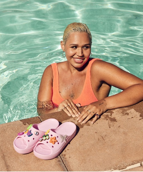 クロックス クラシック プラットフォーム スライド サンダル / crocs