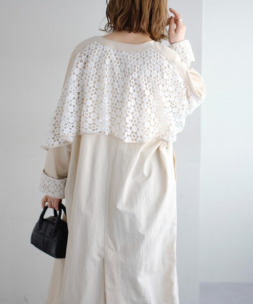 DISCOAT（ディスコート）の「バックフリルレースナイロンコート（ノーカラーコート・レディース・アイボリー・FREE）」の15枚目の写真