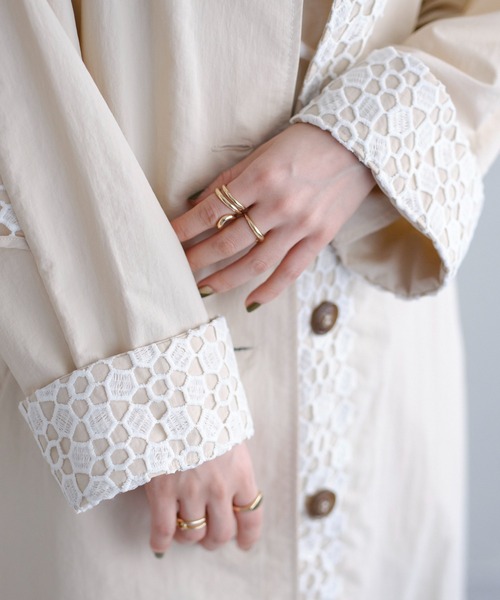 DISCOAT（ディスコート）の「バックフリルレースナイロンコート（ノーカラーコート・レディース・アイボリー・FREE）」の19枚目の写真