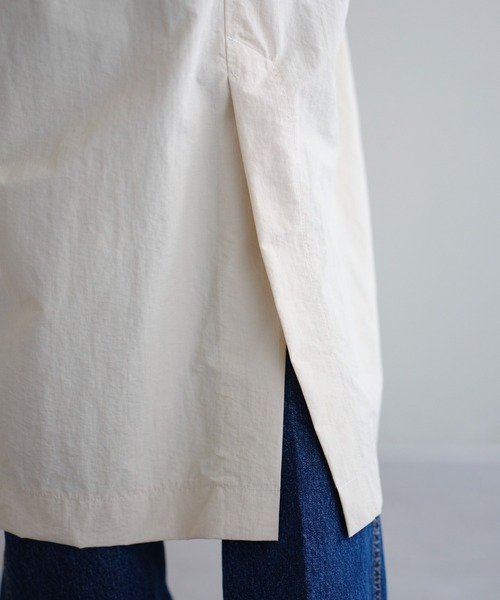 DISCOAT（ディスコート）の「バックフリルレースナイロンコート（ノーカラーコート・レディース・アイボリー・FREE）」の4枚目の写真