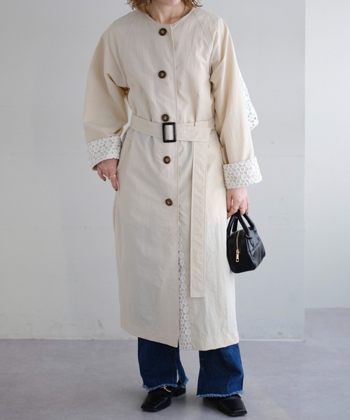 DISCOAT（ディスコート）の「バックフリルレースナイロンコート（ノーカラーコート・レディース・アイボリー・FREE）」の20枚目の写真