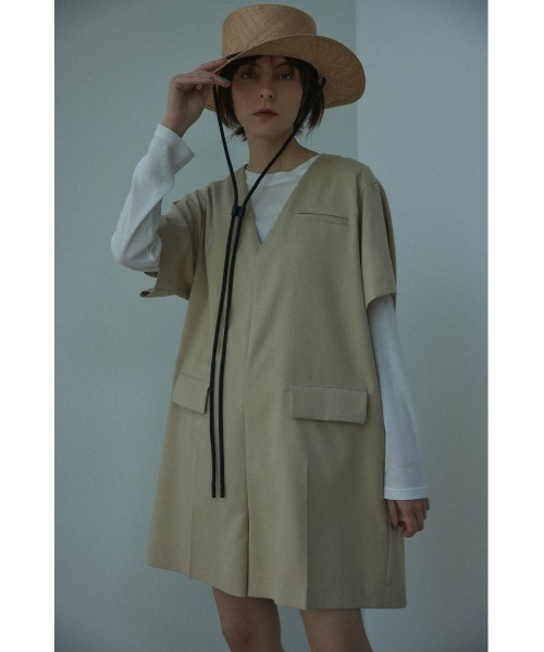 BLACK BY MOUSSY(ブラックバイマウジー)の「short all in one(ショートオールインワン)(つなぎ/オールインワン・レディース・ベージュ/ブラック・2/1)」の2枚目の写真