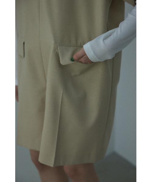 BLACK BY MOUSSY(ブラックバイマウジー)の「short all in one(ショートオールインワン)(つなぎ/オールインワン・レディース・ベージュ/ブラック・2/1)」の16枚目の写真