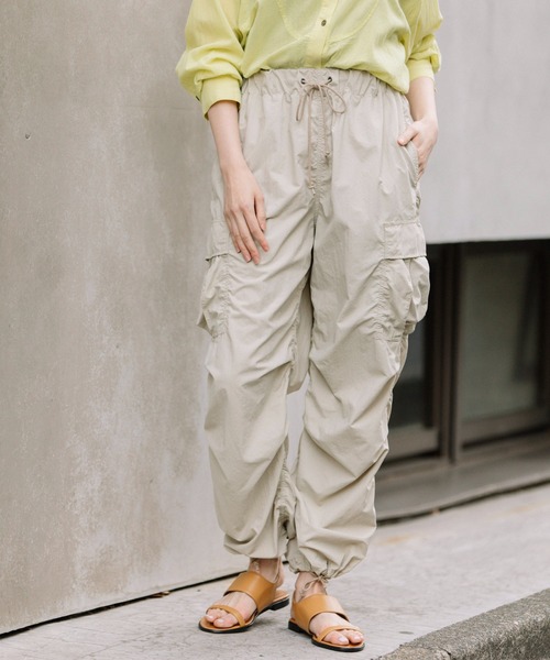 Munich（ミューニック）の「ナイロンタフタウェザークロスカーゴパンツ（カーゴパンツ・レディース・ベージュ/パープル/ブラウン・XS/S/M）」の17枚目の写真