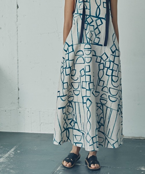 ROSE BUD(ローズバッド)の「テントラインワンピース(ワンピース・レディース・ブラック/ネイビー/ベージュ・FREE)」の12枚目の写真