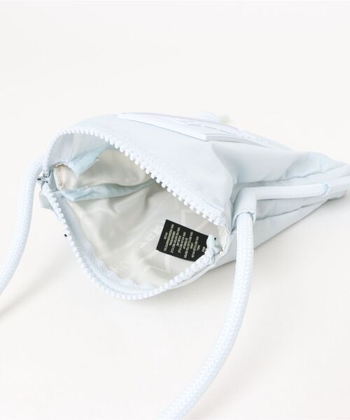 HUNTER(ハンター)の「《HUNTER》travel ripstop phone pouch(ボディバッグ/ウエストポーチ・メンズ・ブラック/ホワイト/ブラック×ブラック/ホワイト×レッド/グリーン系その他/レッド系その他/ホワイト系その他/ブルー系その他/シルバー/グリーン系その他2・フリー)」の13枚目の写真