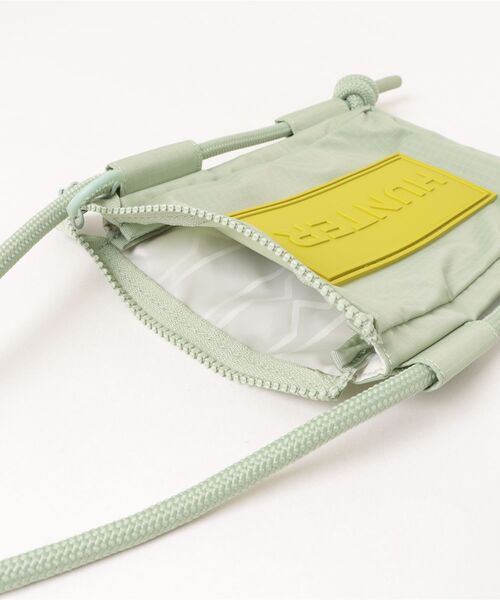 HUNTER(ハンター)の「《HUNTER》travel ripstop phone pouch(ボディバッグ/ウエストポーチ・メンズ・ブラック/ホワイト/ブラック×ブラック/ホワイト×レッド/グリーン系その他/レッド系その他/ホワイト系その他/ブルー系その他/シルバー/グリーン系その他2・フリー)」の14枚目の写真