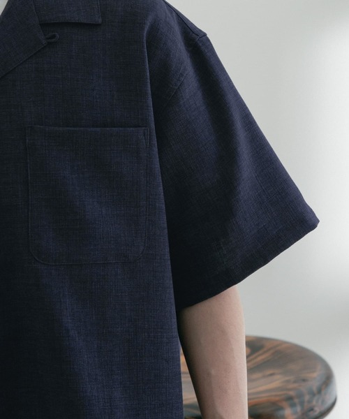 ITEMS URBANRESEARCH（アイテムズ アーバンリサーチ）の「ポリツイル 半袖オープンカラーシャツ（シャツ/ブラウス・メンズ・ベージュ/ネイビー/チャコールグレー・MEDIUM/LARGE）」の14枚目の写真