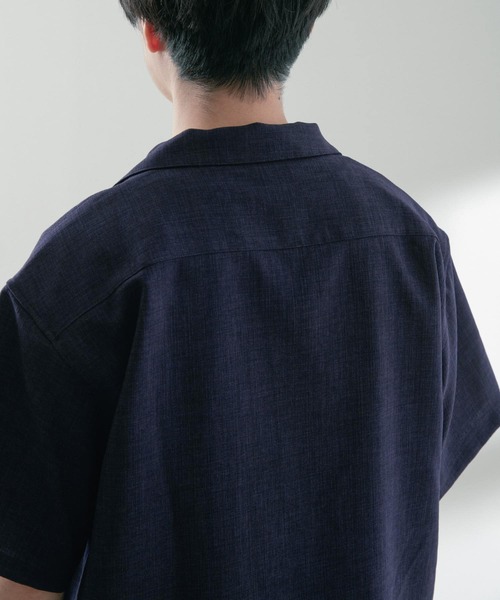 ITEMS URBANRESEARCH（アイテムズ アーバンリサーチ）の「ポリツイル 半袖オープンカラーシャツ（シャツ/ブラウス・メンズ・ベージュ/ネイビー/チャコールグレー・MEDIUM/LARGE）」の16枚目の写真