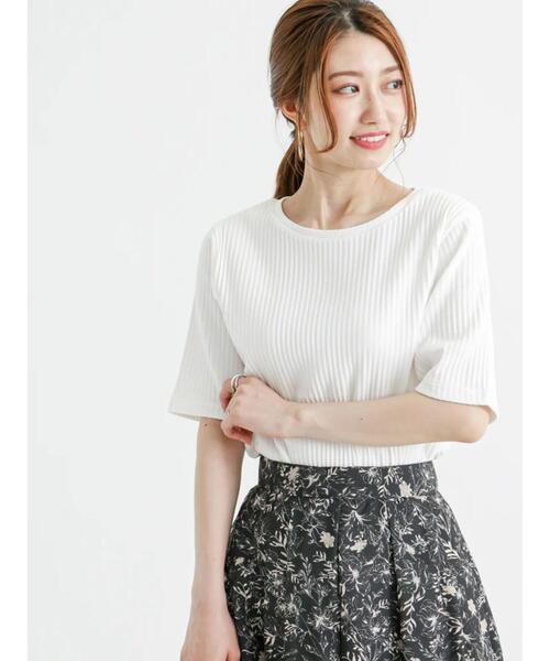 Te chichi(テチチ)の「針抜きリブ後ろスリット5分袖プルオーバー(Tシャツ/カットソー・レディース・グリーン/ブラック/オフホワイト・フリ-)」の4枚目の写真