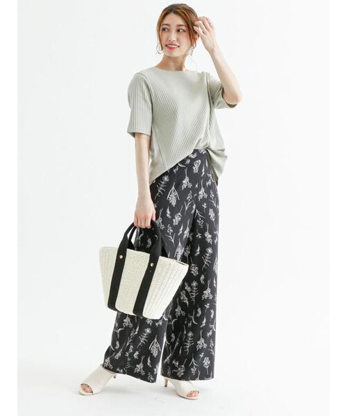 Te chichi(テチチ)の「針抜きリブ後ろスリット5分袖プルオーバー(Tシャツ/カットソー・レディース・グリーン/ブラック/オフホワイト・フリ-)」の5枚目の写真