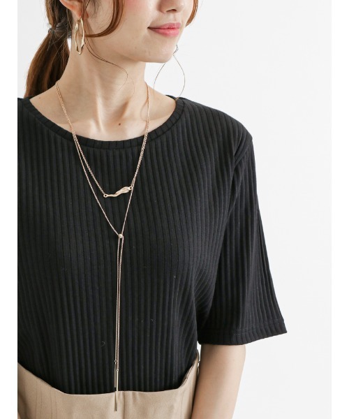 Te chichi(テチチ)の「針抜きリブ後ろスリット5分袖プルオーバー(Tシャツ/カットソー・レディース・グリーン/ブラック/オフホワイト・フリ-)」の2枚目の写真