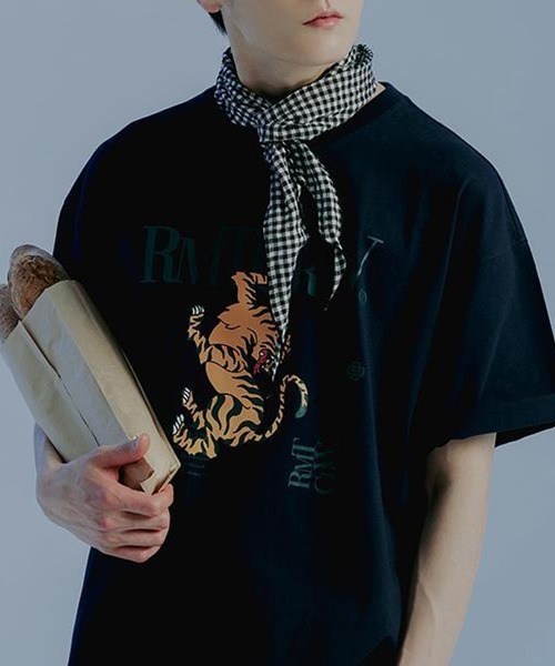 ROMANTIC CROWN(ロマンティッククラウン)の「【UNISEX】ROMANTIC CROWN/タイガーTEE 2194787(Tシャツ/カットソー・レディース・ライトグレー/ネイビー系/チャコール・MEDIUM/LARGE)」の1枚目の写真
