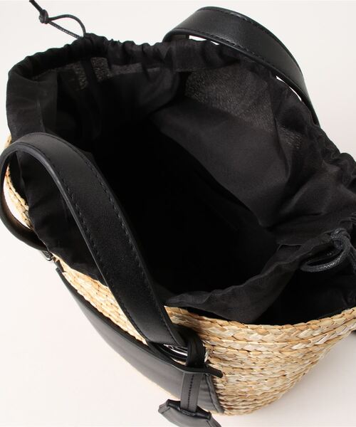 AZUL by moussy(アズールバイマウジー)の「FRONT POCKET BUCKET TOTE BAG/フロントポケットバケットトートバッグ(ショルダーバッグ・レディース・ブラック/キャメル・FREE)」の7枚目の写真