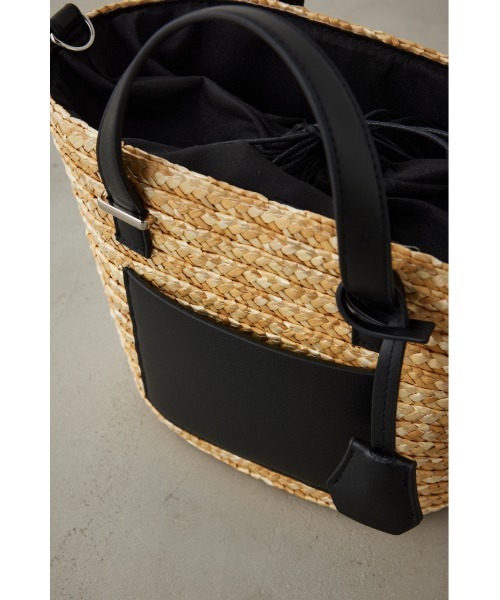 AZUL by moussy(アズールバイマウジー)の「FRONT POCKET BUCKET TOTE BAG/フロントポケットバケットトートバッグ(ショルダーバッグ・レディース・ブラック/キャメル・FREE)」の14枚目の写真