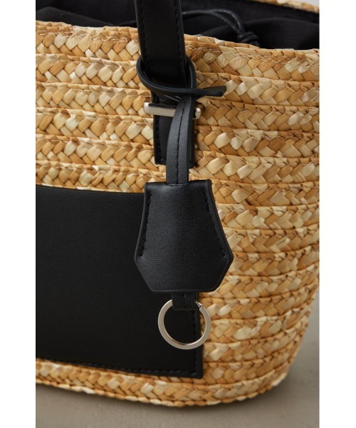 AZUL by moussy(アズールバイマウジー)の「FRONT POCKET BUCKET TOTE BAG/フロントポケットバケットトートバッグ(ショルダーバッグ・レディース・ブラック/キャメル・FREE)」の15枚目の写真