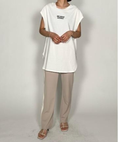 CHIGNON（シニヨン）の「CHIGNON フォトフレンチスリーブTシャツ（Tシャツ/カットソー・レディース・ライトカーキ/ホワイト/チャコールグレー・FREE）」の13枚目の写真