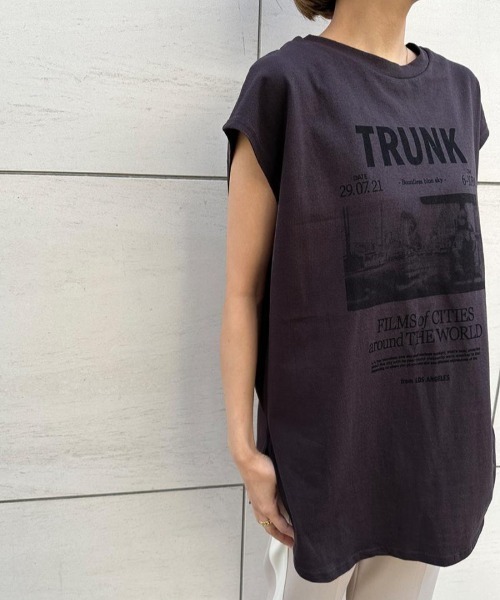 CHIGNON（シニヨン）の「CHIGNON フォトフレンチスリーブTシャツ（Tシャツ/カットソー・レディース・ライトカーキ/ホワイト/チャコールグレー・FREE）」の6枚目の写真