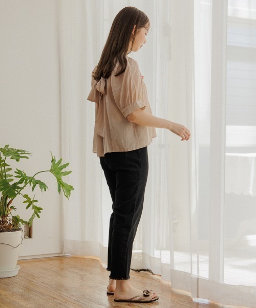 flower（フラワー）の「リボンパフハーフブラウス（シャツ/ブラウス・レディース・アイボリー/ブラウン/ブルー/グリーン・FREE）」の5枚目の写真