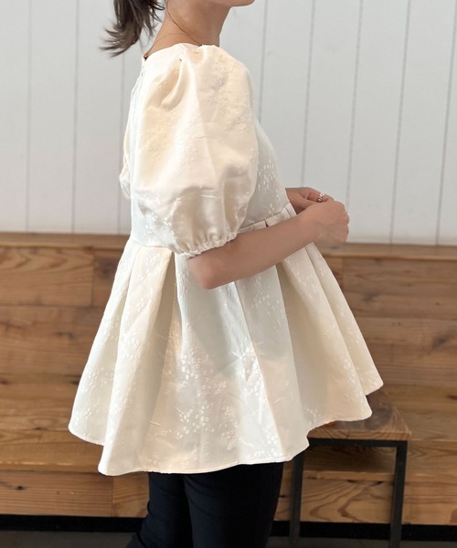 ジャガードタックペプラムブラウス