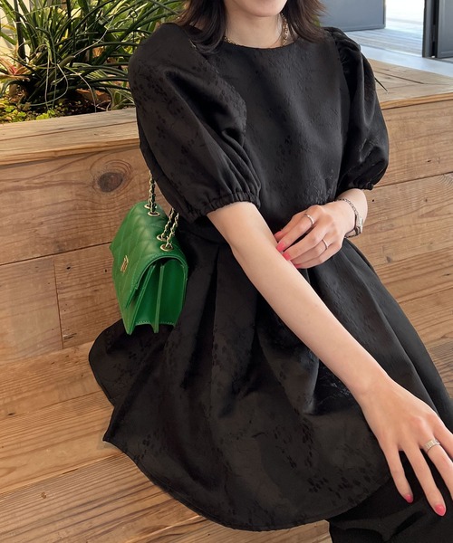 ジャガードタックペプラムブラウス