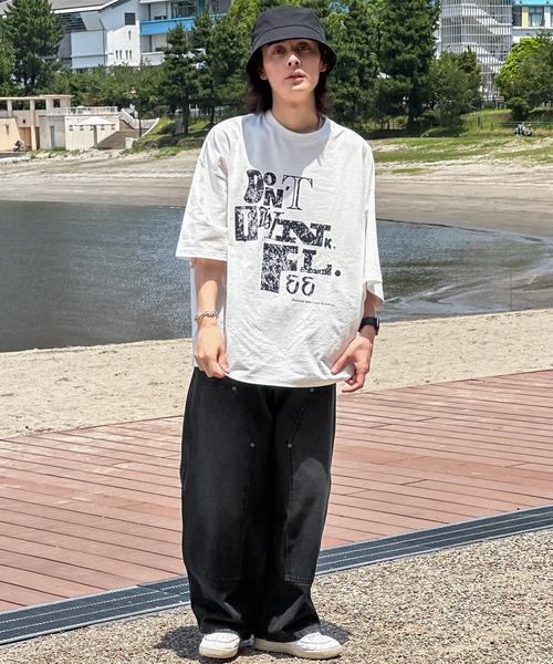 kutir（クティール）の「ダブルニーワイドデニムパンツ（デニムパンツ・メンズ・グレー/ブラック・SMALL/MEDIUM/LARGE）」の7枚目の写真