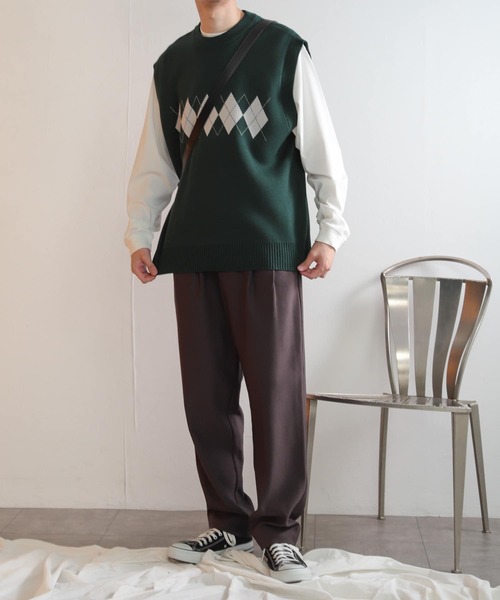 SENSE OF PLACE by URBAN RESEARCH（センスオブプレイスバイアーバンリサーチ）の「『ユニセックス』アーガイルニットベスト（ベスト・メンズ・ブラック/ライトベージュ/グリーン・MEDIUM/LARGE）」の8枚目の写真