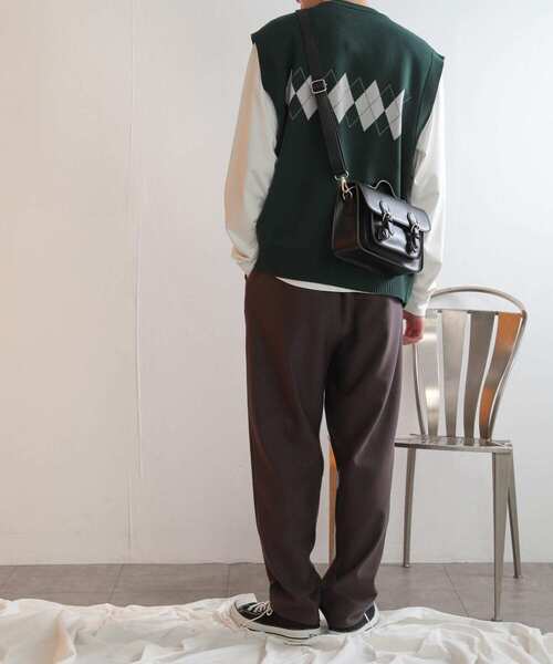 SENSE OF PLACE by URBAN RESEARCH（センスオブプレイスバイアーバンリサーチ）の「『ユニセックス』アーガイルニットベスト（ベスト・メンズ・ブラック/ライトベージュ/グリーン・MEDIUM/LARGE）」の10枚目の写真