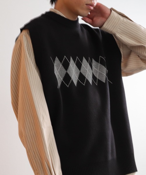 SENSE OF PLACE by URBAN RESEARCH（センスオブプレイスバイアーバンリサーチ）の「『ユニセックス』アーガイルニットベスト（ベスト・メンズ・ブラック/ライトベージュ/グリーン・MEDIUM/LARGE）」の20枚目の写真