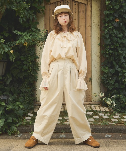 Crisp（クリスプ）の「ダブルタックボリュームパンツ（その他パンツ・レディース・ブラウン/アイボリー/ベージュ/カーキ・FREE）」の9枚目の写真