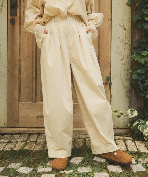 Crisp（クリスプ）の「ダブルタックボリュームパンツ（その他パンツ・レディース・ブラウン/アイボリー/ベージュ/カーキ・FREE）」の10枚目の写真