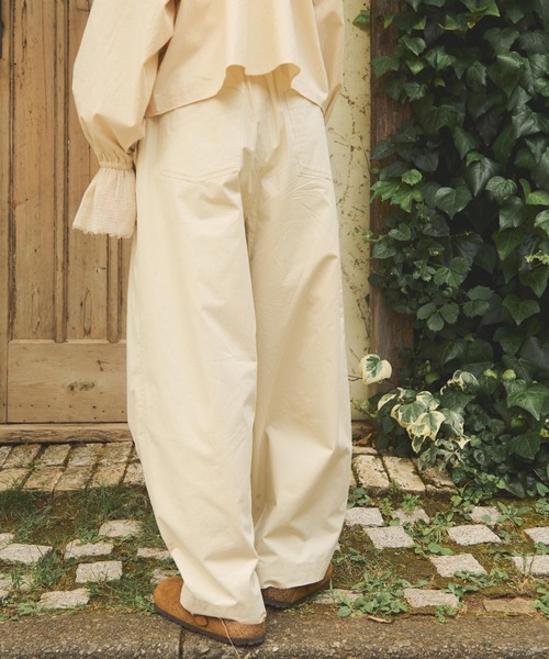 Crisp（クリスプ）の「ダブルタックボリュームパンツ（その他パンツ・レディース・ブラウン/アイボリー/ベージュ/カーキ・FREE）」の11枚目の写真