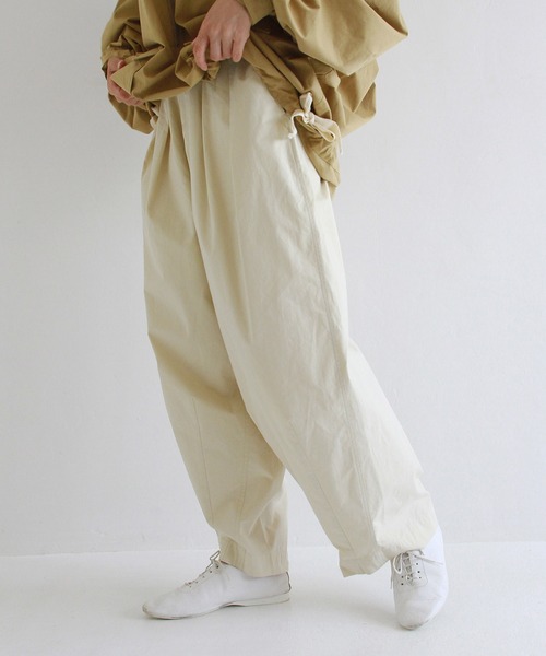Crisp（クリスプ）の「ダブルタックボリュームパンツ（その他パンツ・レディース・ブラウン/アイボリー/ベージュ/カーキ・FREE）」の18枚目の写真