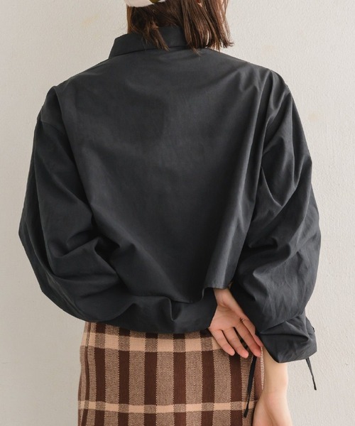 RETRO GIRL（レトロガール）の「起毛袖シャーリングSH（シャツ/ブラウス・レディース・ブラック/ライトベージュ/ブルー・FREE）」の19枚目の写真