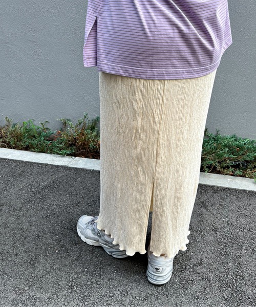 feepur（フェピュール）の「【TALLサイズあり】ベロアランダムプリーツナロースカート（スカート・レディース・グレー/ブラック/アイボリー・TALL/MEDIUM）」の5枚目の写真