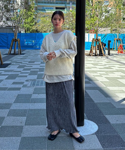 feepur（フェピュール）の「【TALLサイズあり】ベロアランダムプリーツナロースカート（スカート・レディース・グレー/ブラック/アイボリー・TALL/MEDIUM）」の14枚目の写真