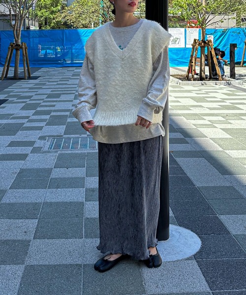 feepur（フェピュール）の「【TALLサイズあり】ベロアランダムプリーツナロースカート（スカート・レディース・グレー/ブラック/アイボリー・TALL/MEDIUM）」の18枚目の写真