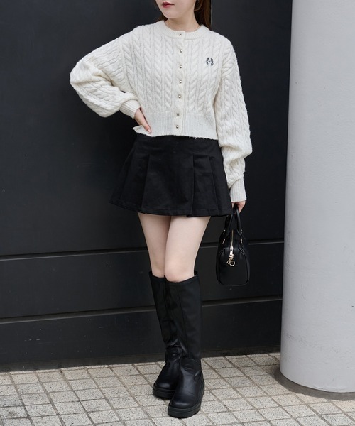 one after another NICE CLAUP(ワンアフターアナザーナイスクラップ)の「ワンポイント刺繍金ボタンカーディガン(カーディガン/ボレロ・レディース・ラベンダー/オフホワイト/ベージュ/ブラック・FREE)」の8枚目の写真