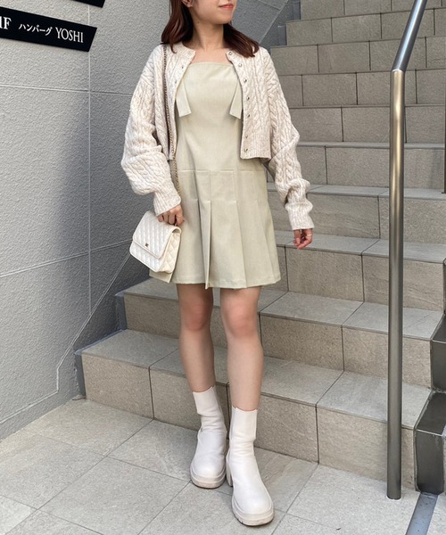 one after another NICE CLAUP(ワンアフターアナザーナイスクラップ)の「ワンポイント刺繍金ボタンカーディガン(カーディガン/ボレロ・レディース・ラベンダー/オフホワイト/ベージュ/ブラック・FREE)」の20枚目の写真
