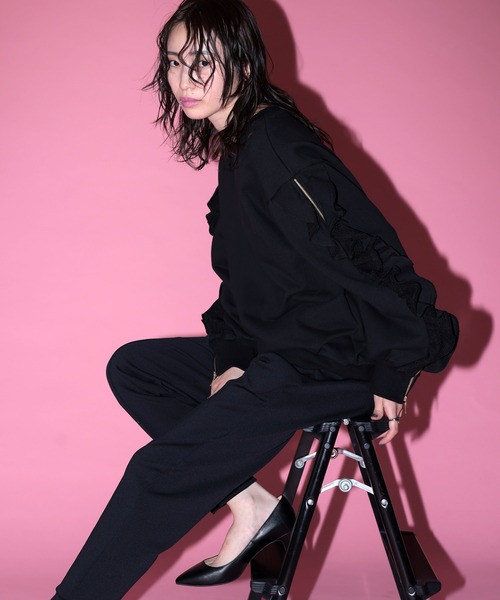 HERENCIA(ヘレンチア)の「2way フリル ジッパー スリーブ スウェット(スウェット・レディース・ブラック/オフホワイト/チャコールグレー・FREE)」の12枚目の写真