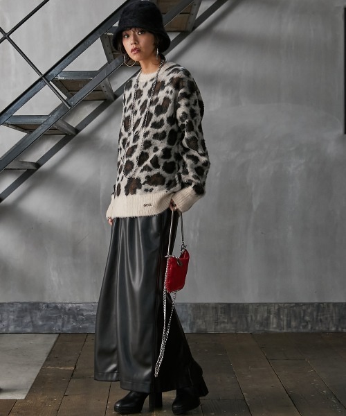GEVS.(ジェイヴィス)の「<大きいサイズ> レオパードジャガードニットプルオーバー GEVS.(ニット/セーター・レディース・グレー系/ベージュ系・3L/5L/4L/LL/L)」の11枚目の写真