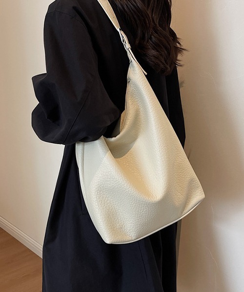 c.u.l（シーユーエル）の「PUレザー シンプルショルダーバッグ cula732（ショルダーバッグ・レディース・ブラック/ブラウン/アイボリー・FREE）」の2枚目の写真