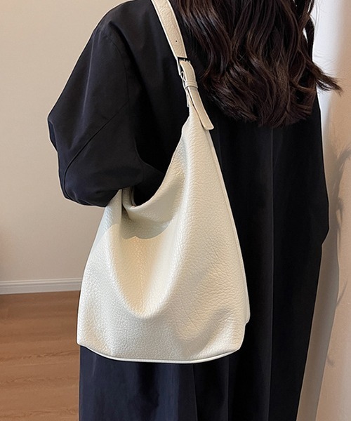 c.u.l（シーユーエル）の「PUレザー シンプルショルダーバッグ cula732（ショルダーバッグ・レディース・ブラック/ブラウン/アイボリー・FREE）」の4枚目の写真