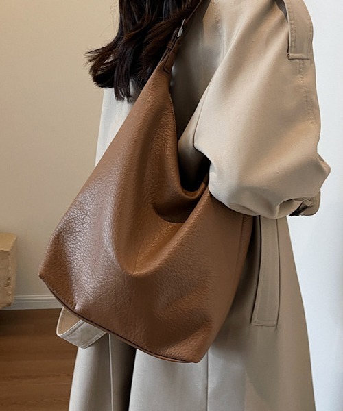 c.u.l（シーユーエル）の「PUレザー シンプルショルダーバッグ cula732（ショルダーバッグ・レディース・ブラック/ブラウン/アイボリー・FREE）」の8枚目の写真