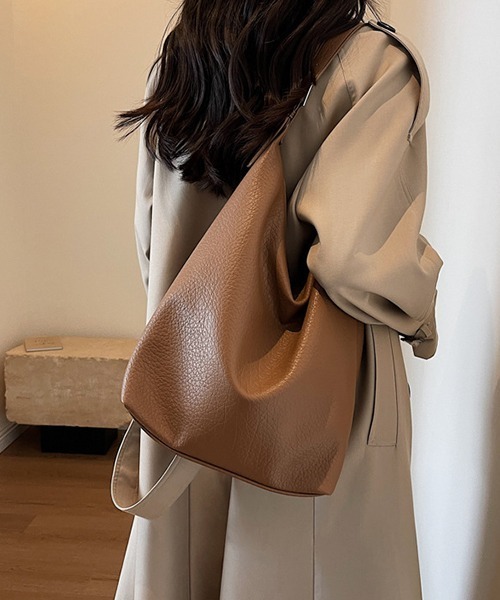 c.u.l（シーユーエル）の「PUレザー シンプルショルダーバッグ cula732（ショルダーバッグ・レディース・ブラック/ブラウン/アイボリー・FREE）」の13枚目の写真